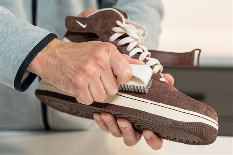 how to clean suede sneaker